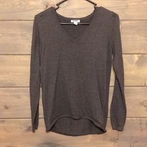 Old navy long sleeve v-neck sweater